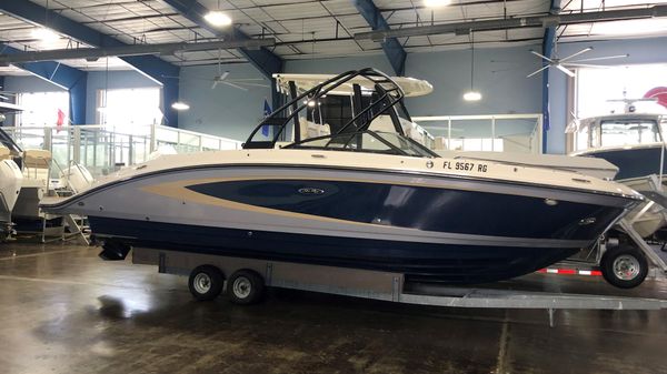 Sea Ray SDX 270