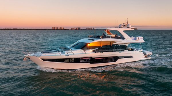 Galeon 680 Fly
