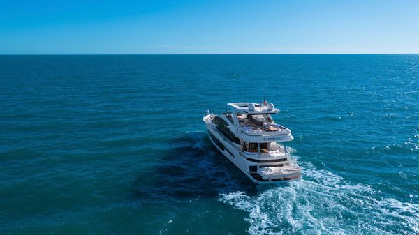 Galeon 680 Fly image