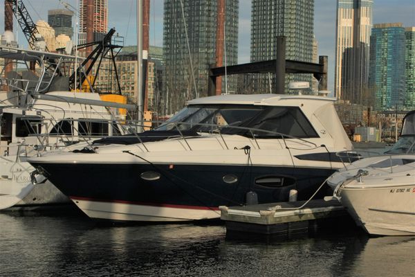 Regal 42 Sport Coupe - main image
