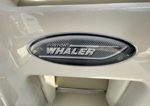 Boston Whaler 250 Outrage image