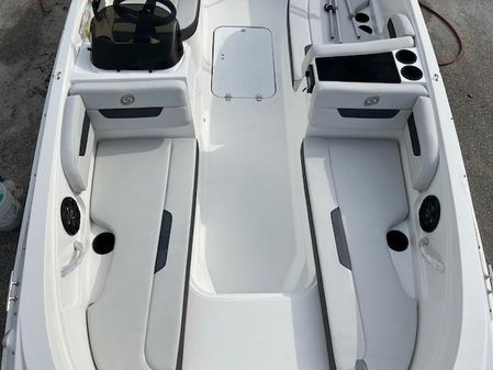 Hurricane SUNDECK-SPORT-185-OB image