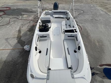 Hurricane SUNDECK-SPORT-185-OB image