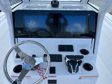 Sportsman OPEN-252-CENTER-CONSOLE image