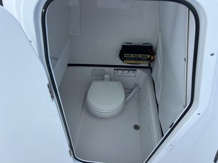 Sportsman OPEN-252-CENTER-CONSOLE image