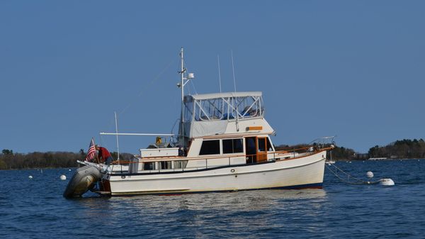 Grand Banks 36 Classic Trawler