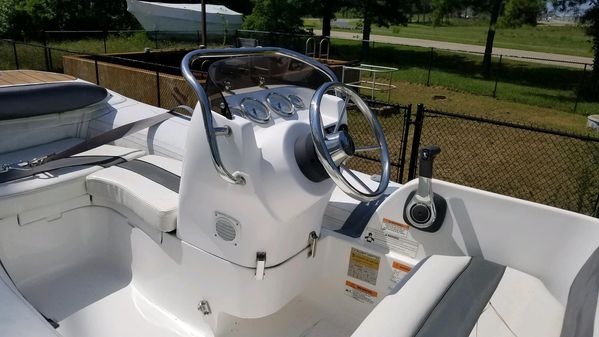 Sabre 48 Salon Express image