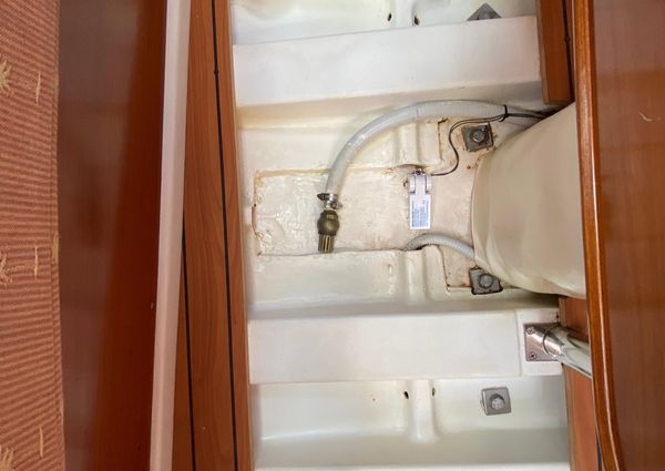 Beneteau 323 Centerboard image