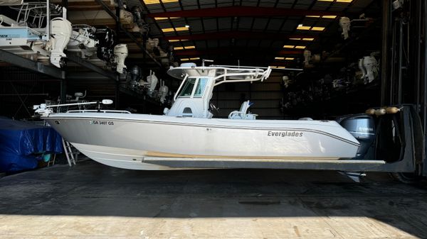 Everglades 290 CC