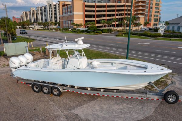 Yellowfin 36 Offshore - main image