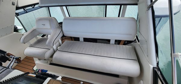 Carver 33 Aft Cabin image