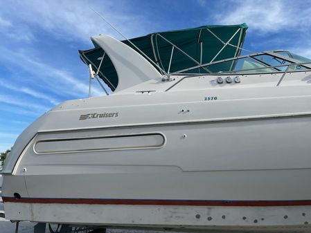 Cruisers Yachts 3570 Esprit image