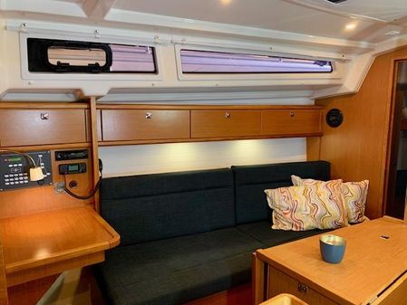 Bavaria Cruiser 33 image