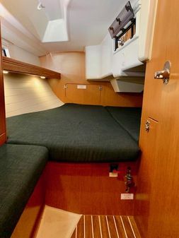 Bavaria Cruiser 33 image