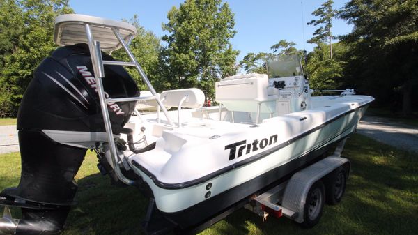 Triton 24 LTS 