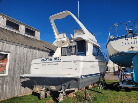 Bayliner 3388-COMMAND-BRIDGE-MOTORYACHT image