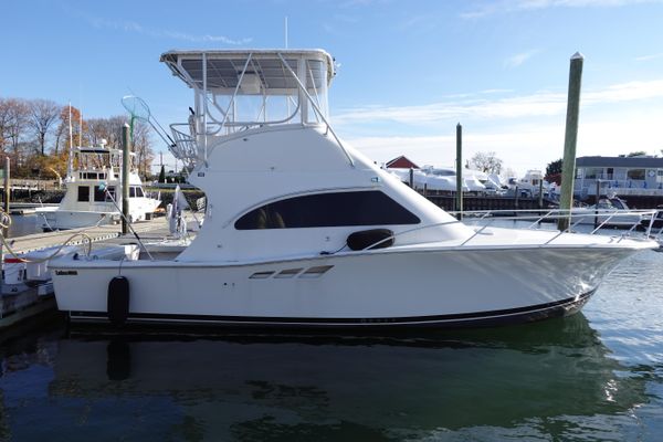 Luhrs 36-CONVERTIBLE - main image