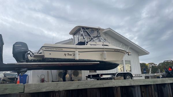 Grady-White Gulfstream 232