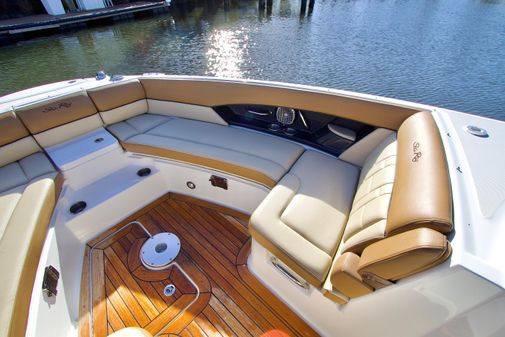 Sea Ray 350 SLX image