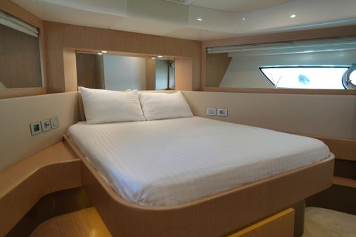 Ferretti Yachts 620 image