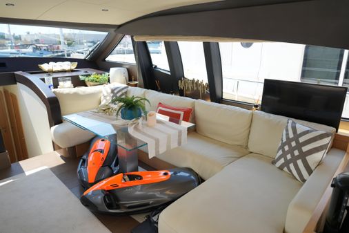 Ferretti Yachts 620 image