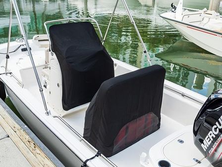 Boston-whaler 150-MONTAUK image