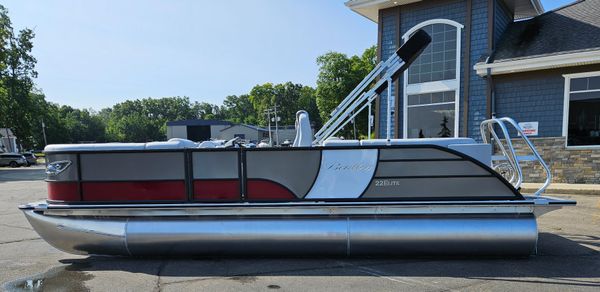 Bentley-pontoons BOAT-SHOW-PRICING-CALL-NOW image