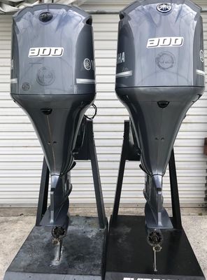 Yamaha Outboards F300 - main image