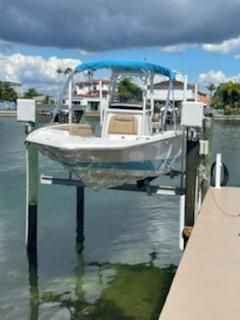 NauticStar 231 Hybrid - main image